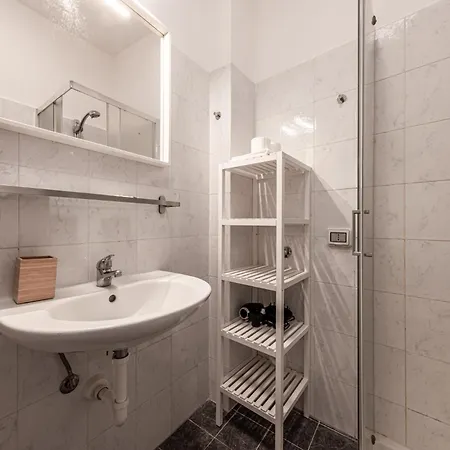Apartment Duomo - Unione Charme Milan